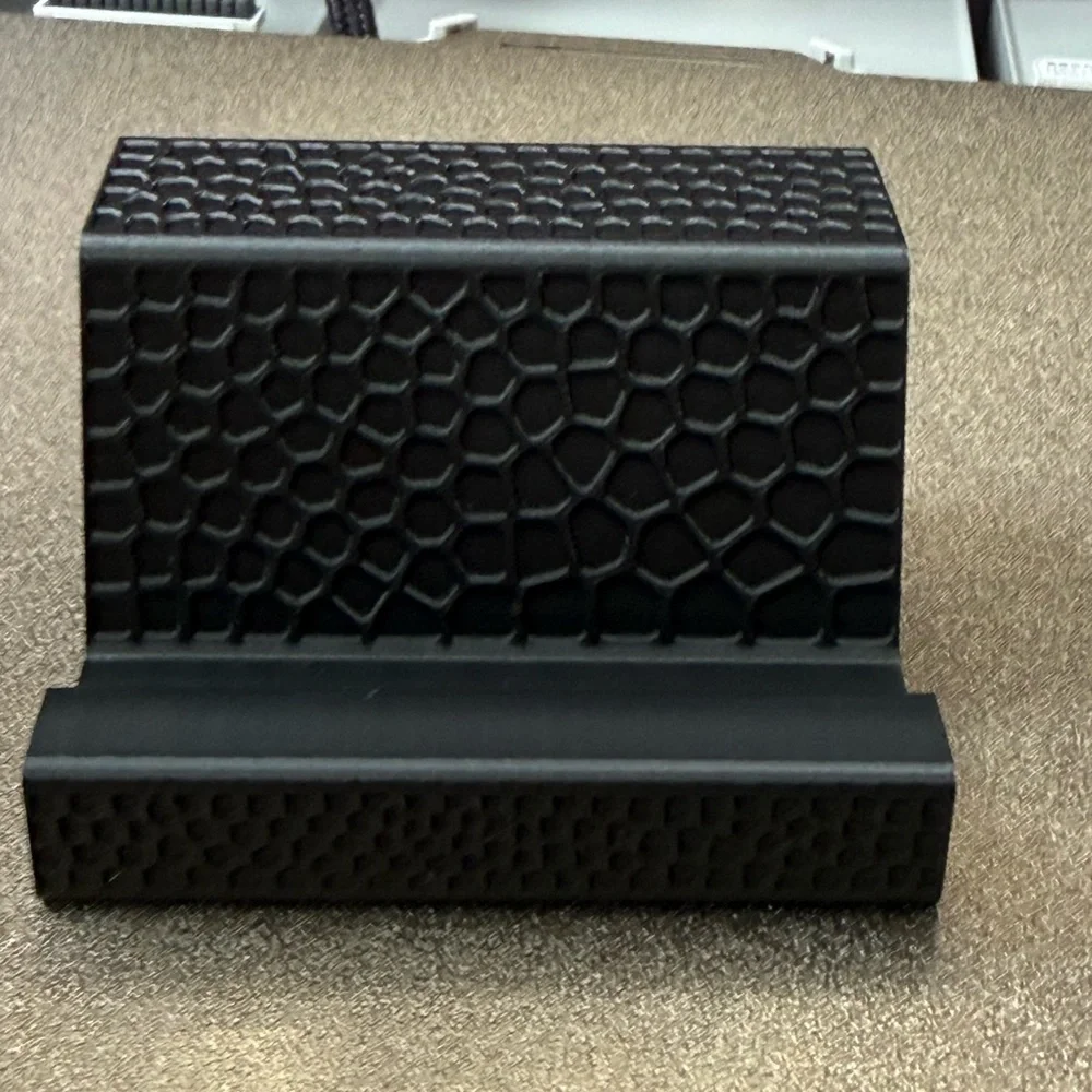 3D Printed Phone Stand Black Cell Phone Holder for Desk Smartphone Desktop Stand